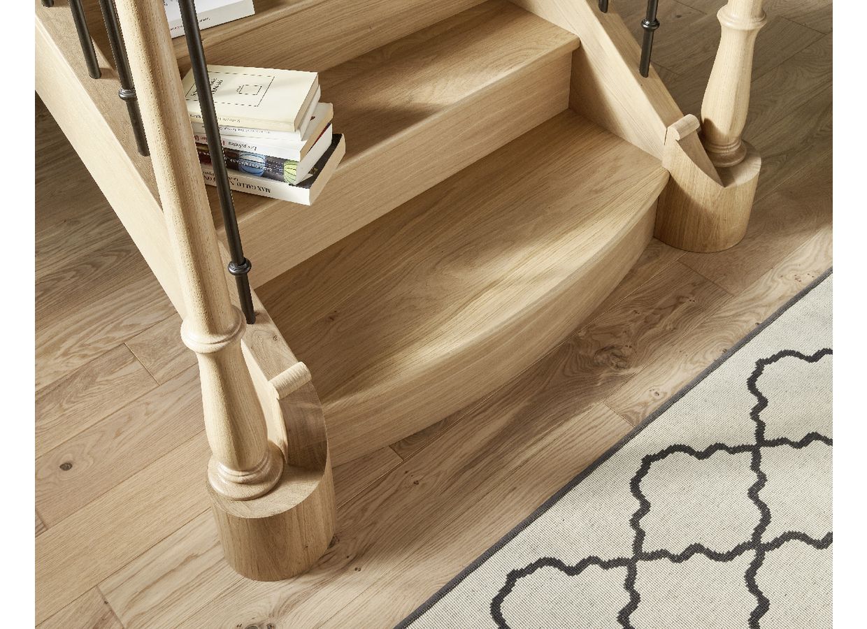 Isoler son escalier en bois à marches fermées Lapeyre